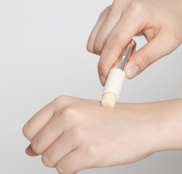 REJURAN - Healer Calming Lip Balm C-PDRN 0.3% 3.7g - Image 2